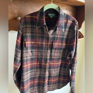RALPH LAUREN WOMANS 100% wool shirt size L